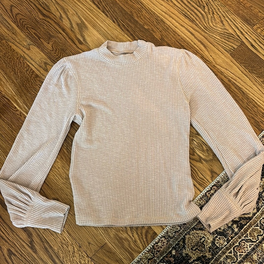 Abercrombie Light Pink Ribbed Mockneck Top - Small